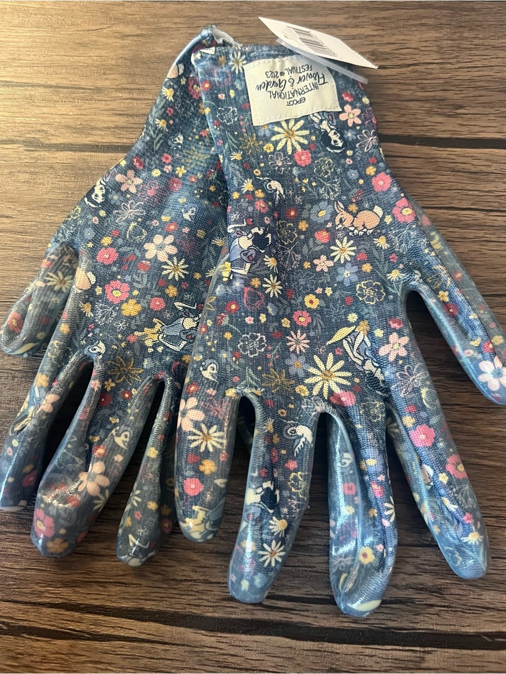Disney EPCOT Flower & Garden Festival 2023 Gardening Gloves